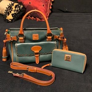 Dooney and Bourke set